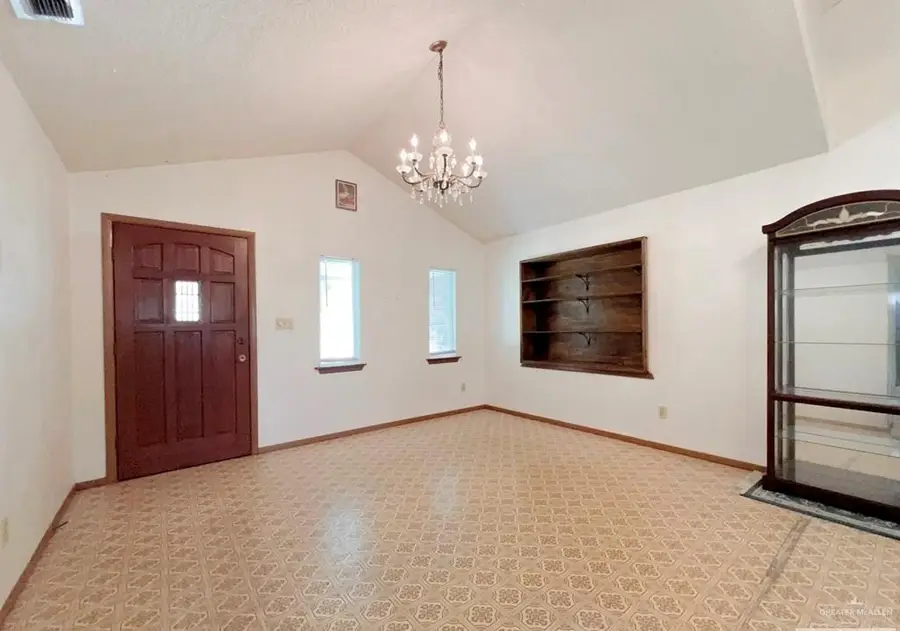 218 E Colorado Street E, Rio Hondo, TX 78583 - #3