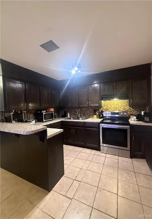 912 W 24th Street, Mission, TX 78574 - #3