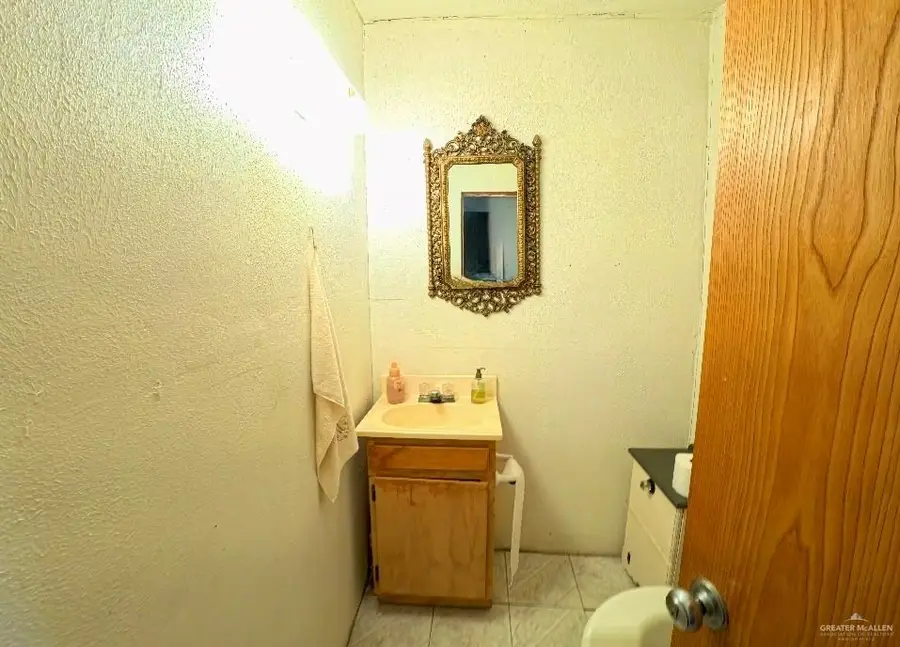 2801 Valencia Avenue, Mission, TX 78574 - #3