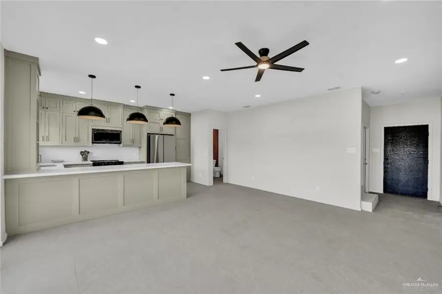 920 S Bicentennial Boulevard, McAllen, TX 78501 - #3