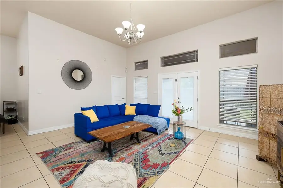 700 E Cheyenne Avenue, Pharr, TX 78577 - #3