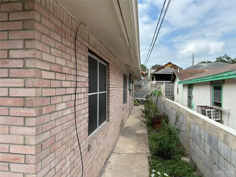5101 W Juarez Street W, Rio Grande City, TX 78582 - #3