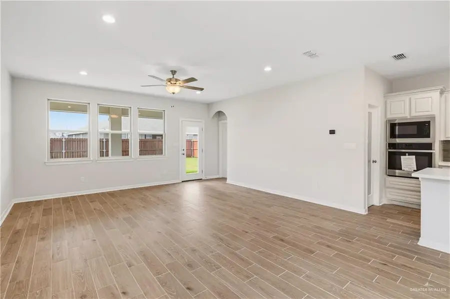 1424 E Silos Avenue, Edinburg, TX 78542 - #3