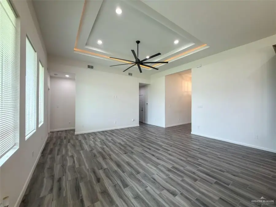 1010 Azalea Street, Mission, TX 78573 - #2