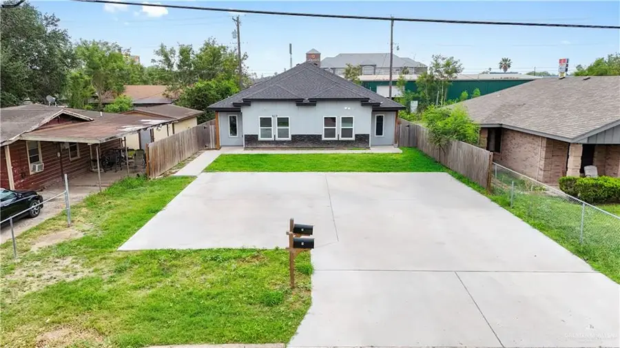 913 W Hackberry Avenue, Alamo, TX 78516 - #2