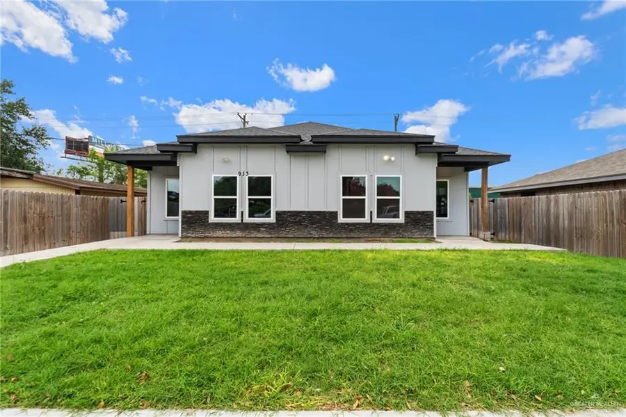 913 W Hackberry Avenue, Alamo, TX 78516 - #3