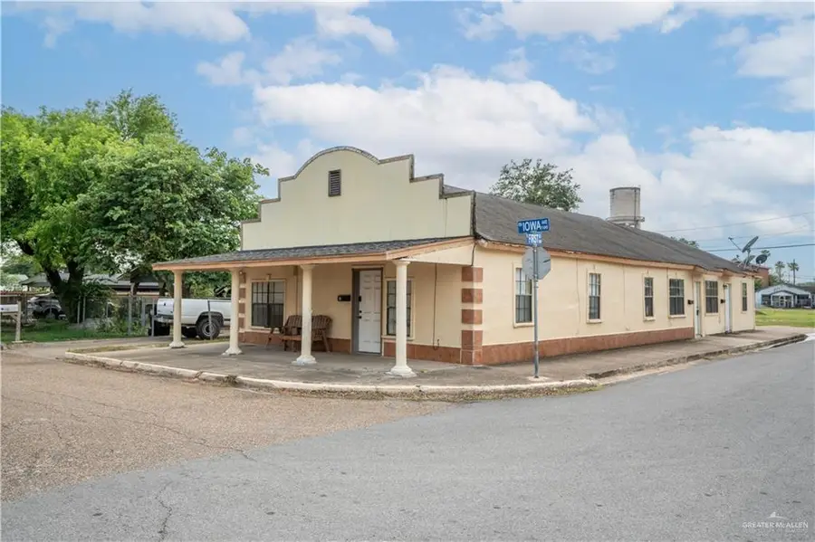 100 S Iowa Avenue, Weslaco, TX 78596 - #2