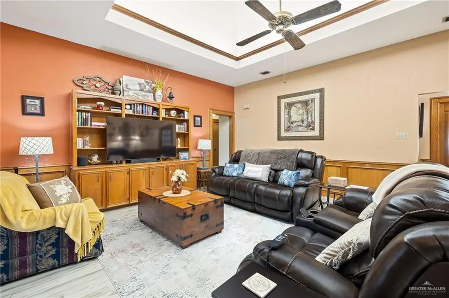 120 W Marigold Avenue, McAllen, TX 78501 - #3