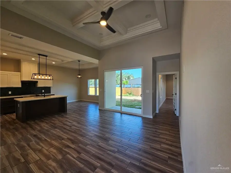 2006 W Olympia Avenue, Mission, TX 78573 - #2
