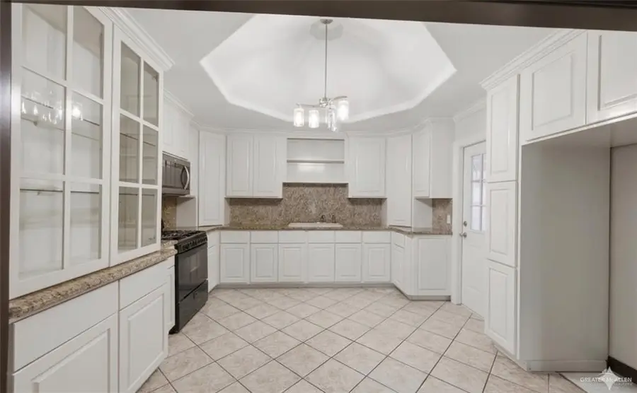 211 W Eller Avenue, Pharr, TX 78577 - #3