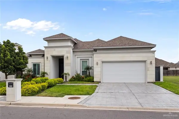 904 W Arapaho Avenue, Pharr, TX 78577