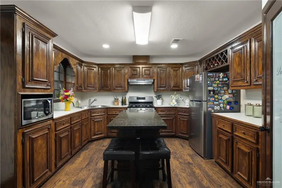 110 S Penitas Avenue, La Joya, TX 78560 - #2