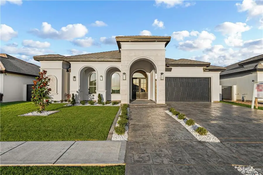 1620 S Queen Street, Edinburg, TX 78539 - #2