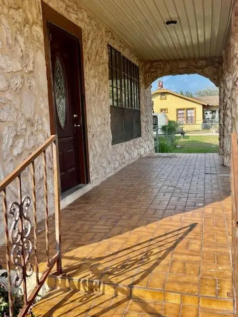 712 S Illinois Avenue, Weslaco, TX 78596 - #2