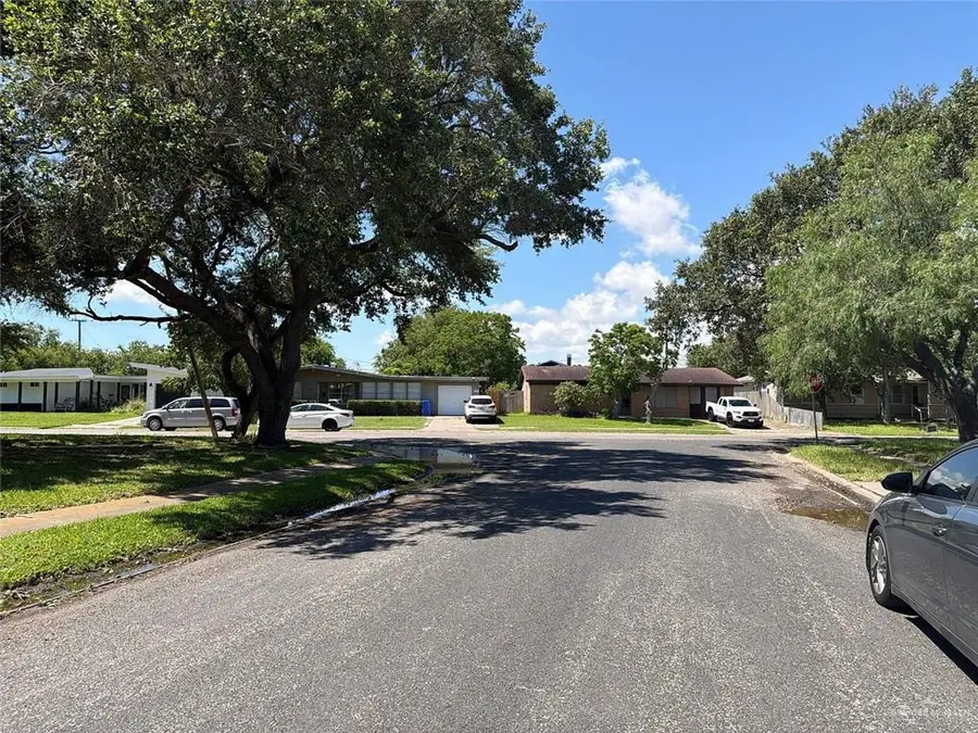 430 Canterbury Drive, Corpus Christi, TX 78412 - #3