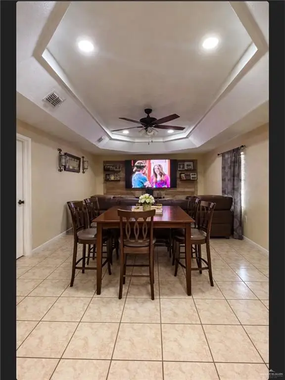 618 N Val Verde Road, Edinburg, TX 78542 - #2