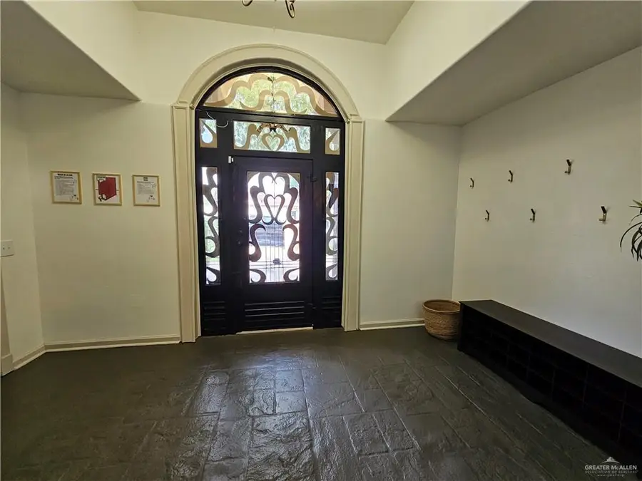 2704 N 6th Street, McAllen, TX 78501 - #2