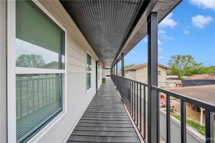 405 E Guerra Street, Rio Grande City, TX 78582 - #3