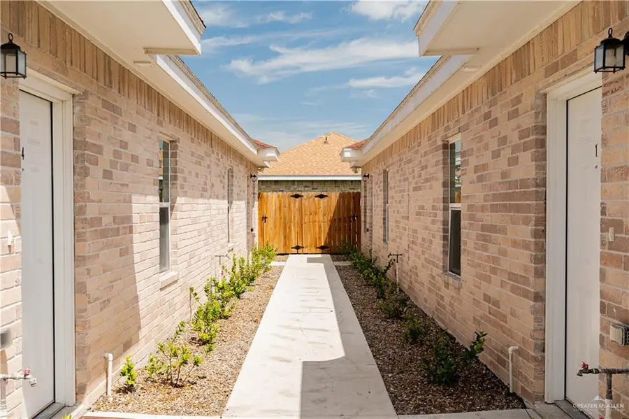 1004 W Mahala Avenue, Alton, TX 78573 - #2