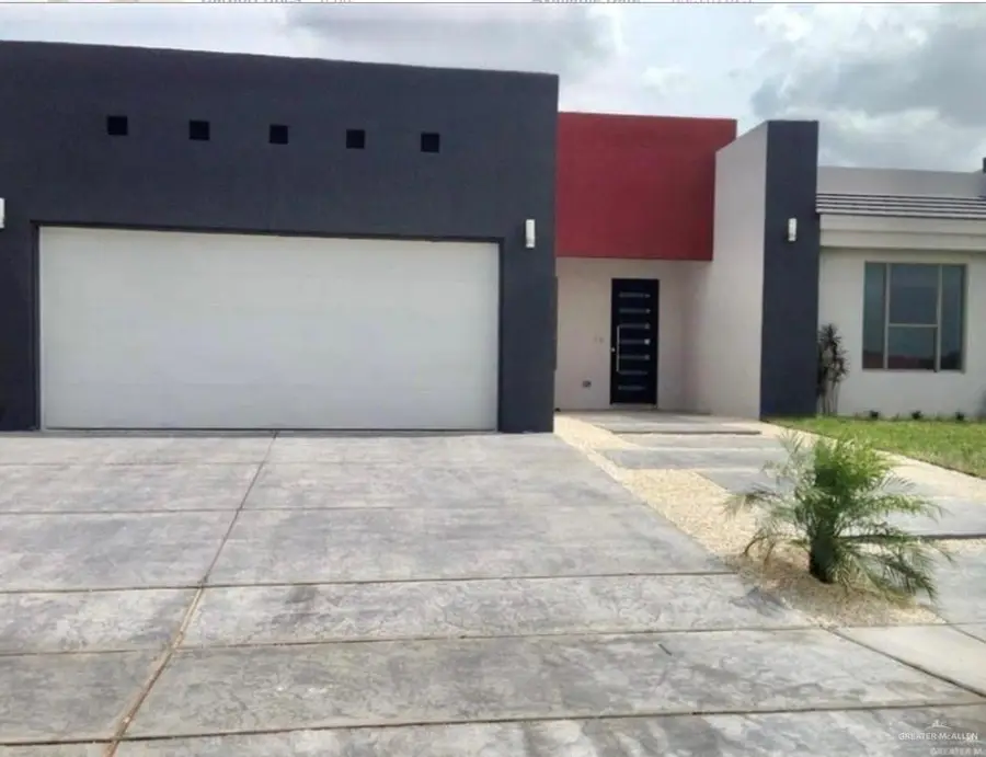 1316 E Balboa Avenue, McAllen, TX 78503 - #2
