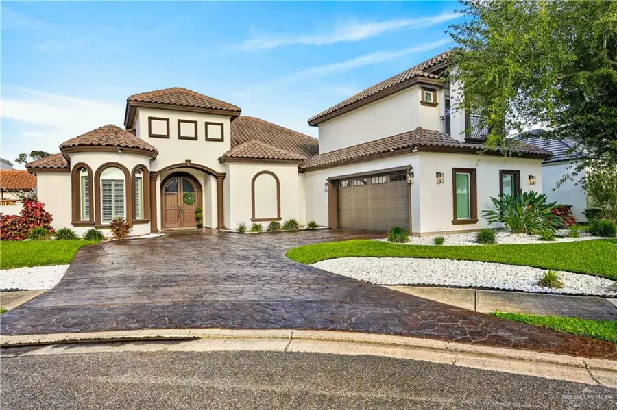 611 S 1st Lane, McAllen, TX 78501 - #3