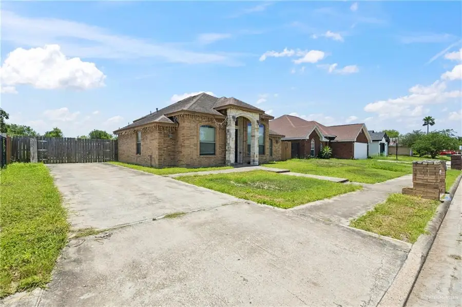 912 E Buchanan Drive N, Pharr, TX 78577 - #2