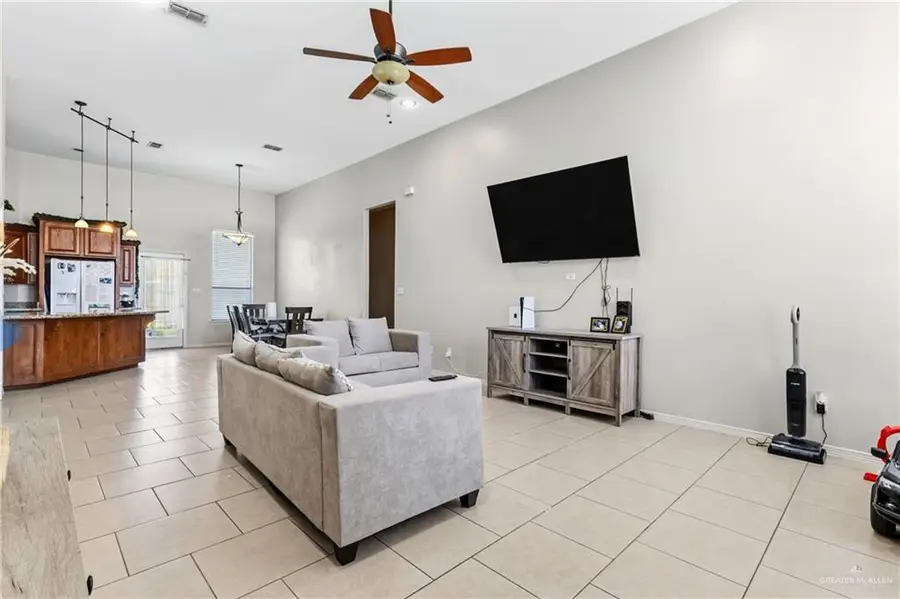 912 E Buchanan Drive N, Pharr, TX 78577 - #3