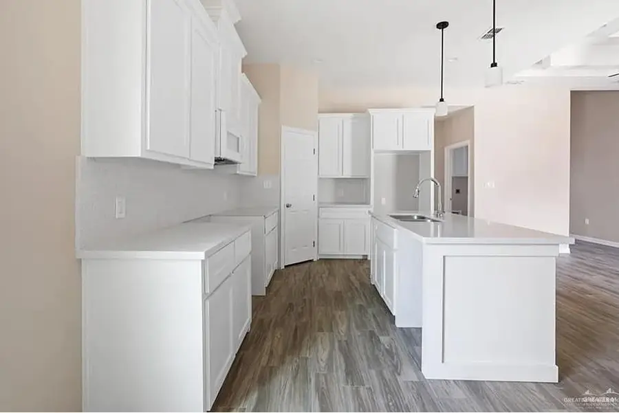 1304 E Acacia Drive, San Juan, TX 78589 - #3