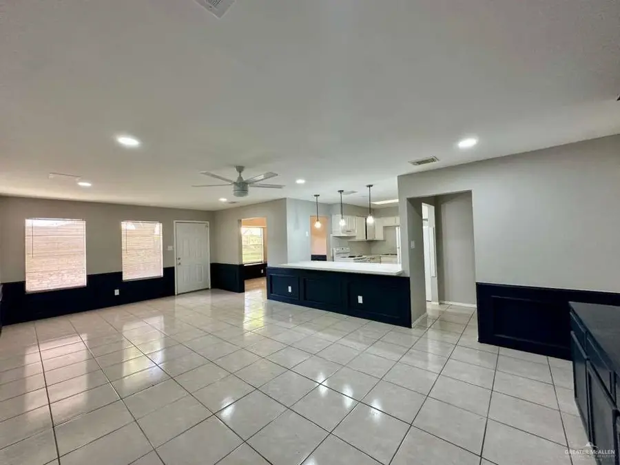 900 E Dallas Avenue #17, McAllen, TX 78501 - #2