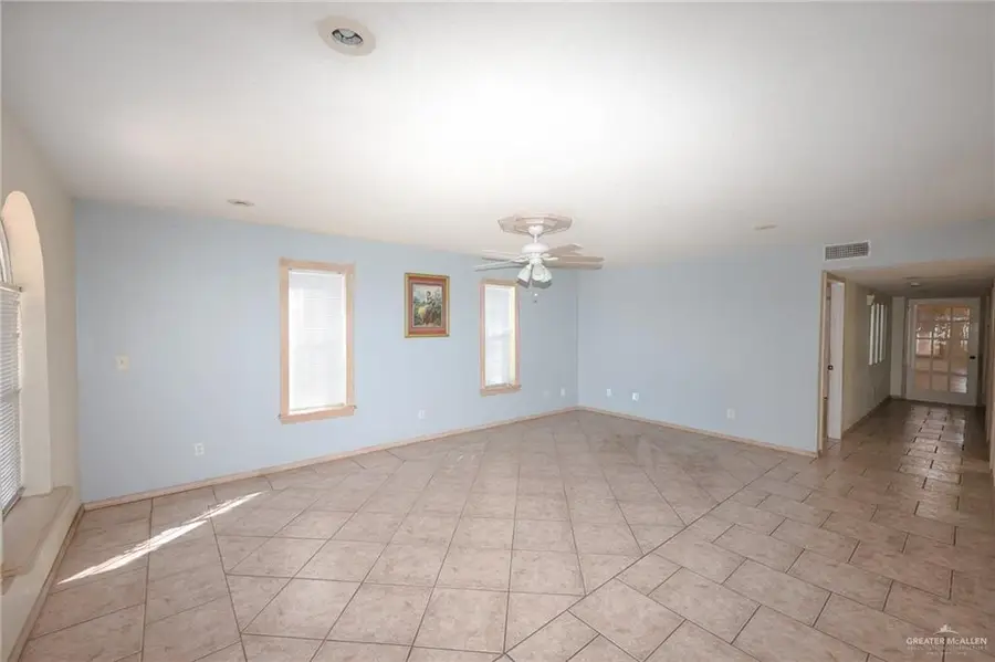 620 E 4th Street, Elsa, TX 78543 - #3