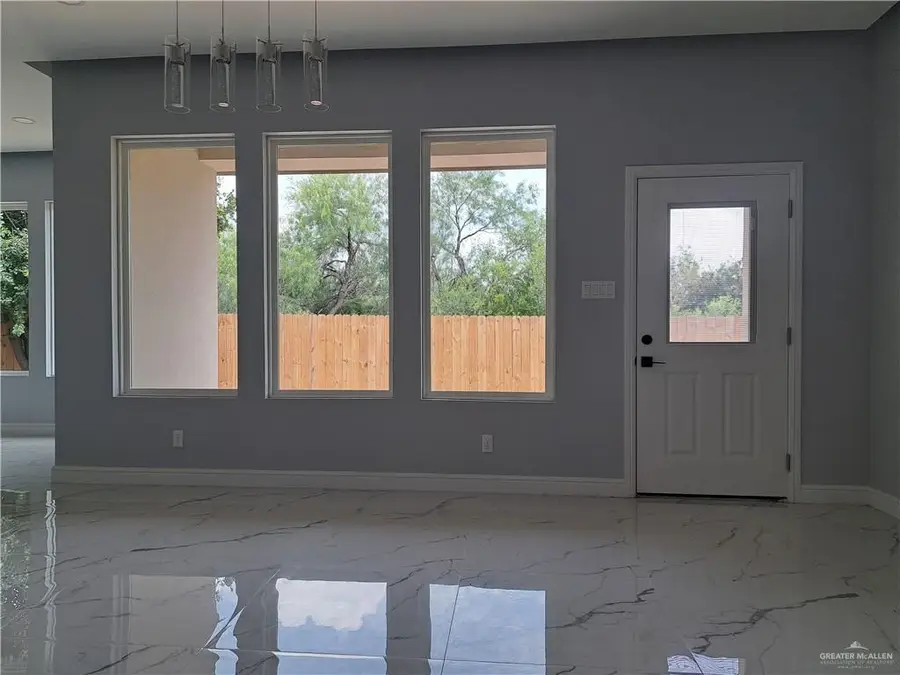 1107 W I Street, Mission, TX 78572 - #3