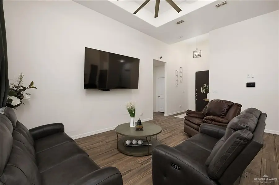 903 Thomas Lane, Alamo, TX 78516 - #3