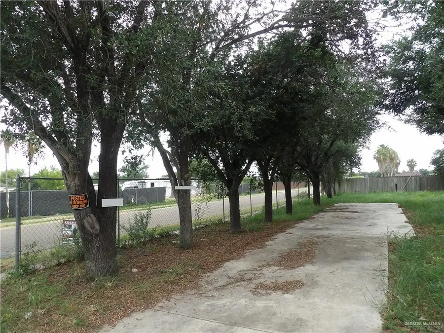 1301 W Ray Circle, Mission, TX 78572 - #2