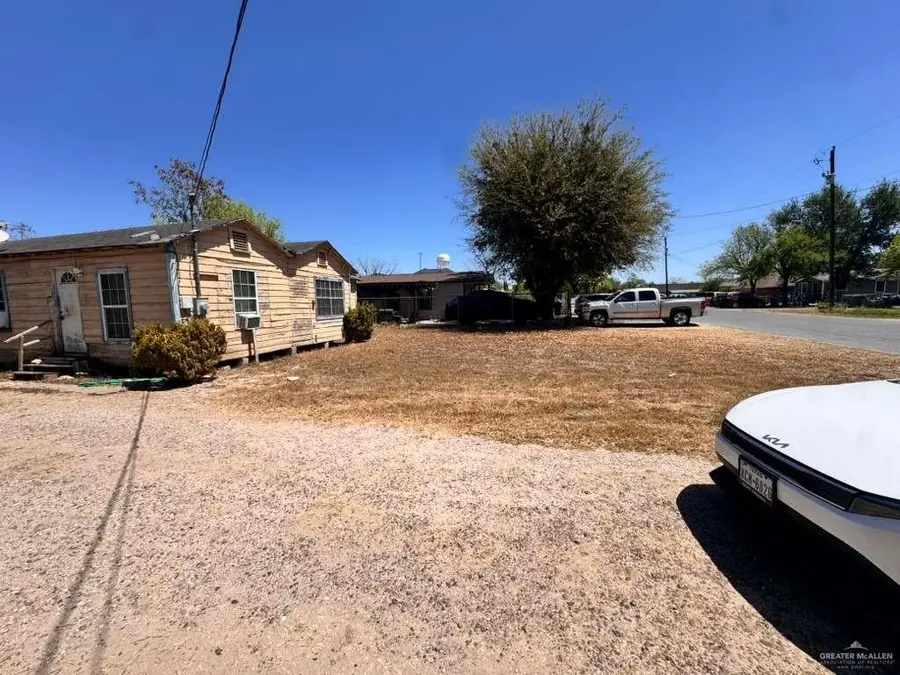 628 E Birch Avenue E, Alamo, TX 78516 - #3