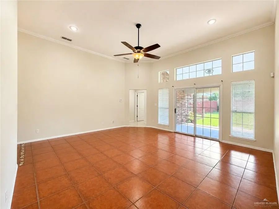 2024 E 28th Street, Mission, TX 78572 - #3