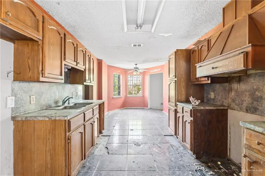 2247 E Mile 12 Road N, Mila Doce, TX 78570 - #3