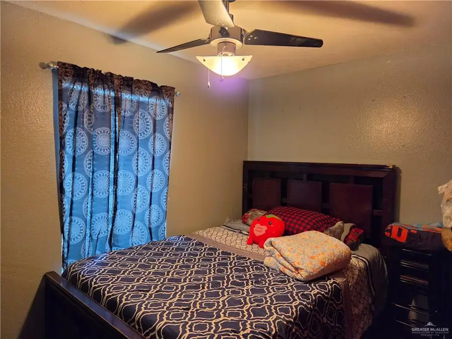 811 W Falcon Avenue, Pharr, TX 78577 - #3