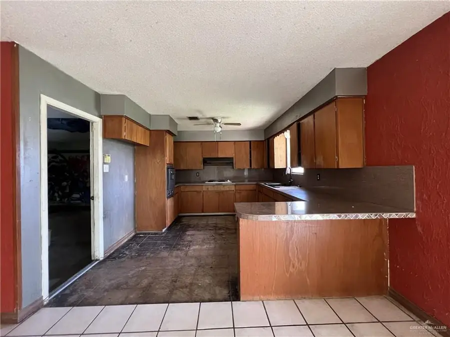 1920 Westway Avenue, McAllen, TX 78501 - #3