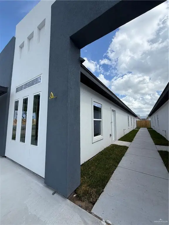 1215 Woodland Avenue, Pharr, TX 78577 - #2
