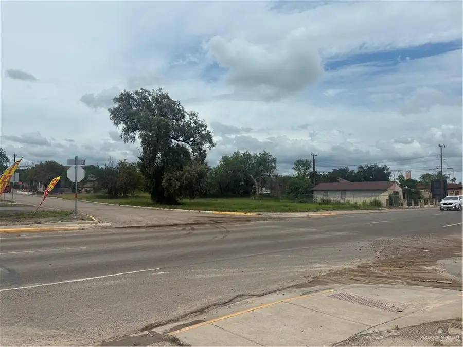 309 W 2nd Street W, Rio Grande City, TX 78582 - #2
