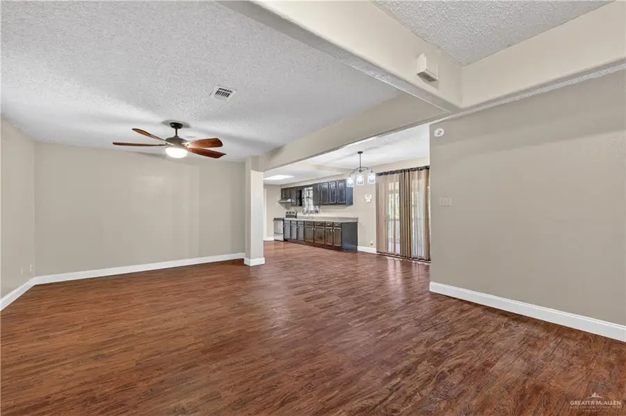 1010 E Lincoln Street, Weslaco, TX 78599 - #3