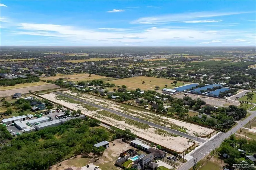 1305 S Michigan Street, Alton, TX 78573 - #3