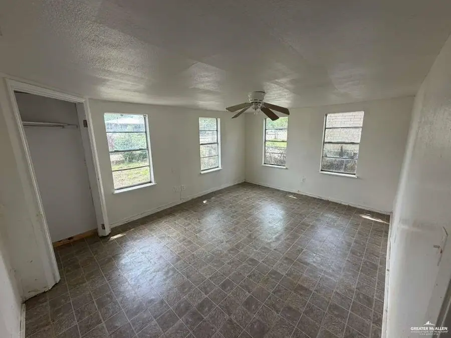 815 Extrumberto Solis Road, Elsa, TX 78543 - #3