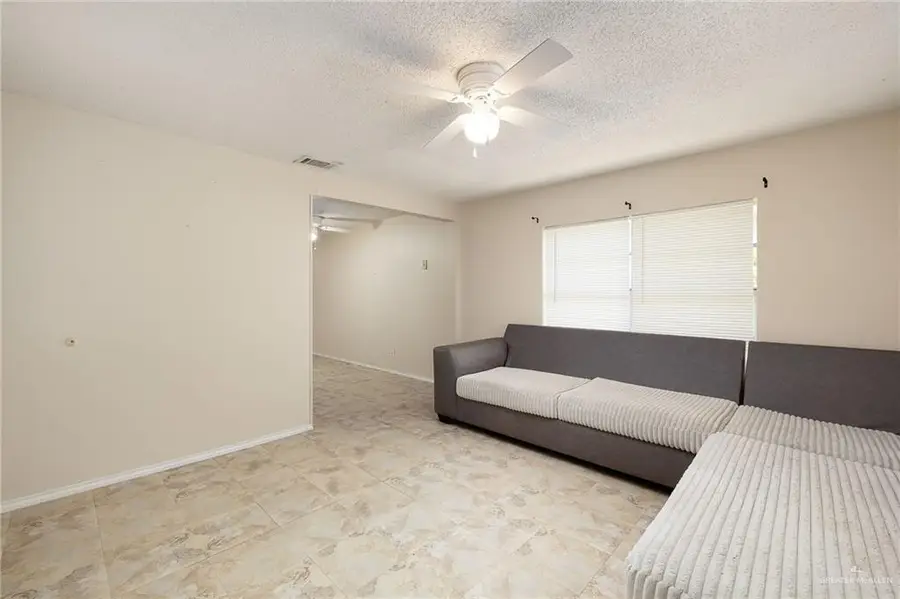 214 E 3rd Street, San Juan, TX 78589 - #3
