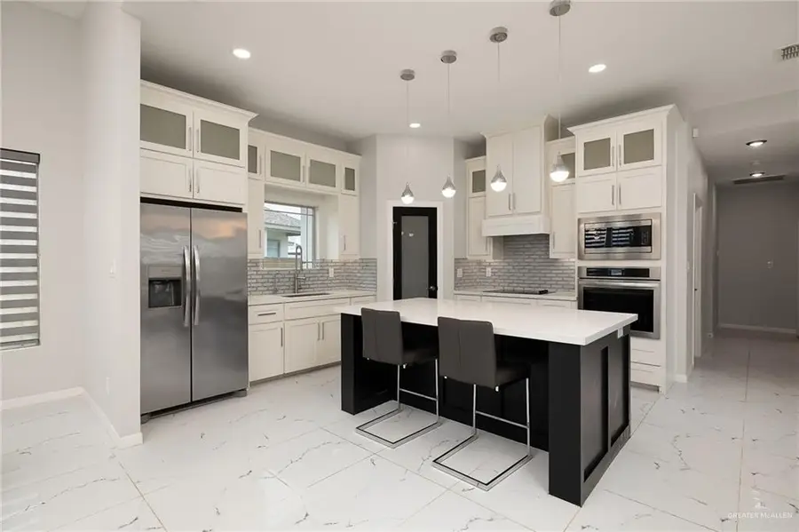 1706 Lago Michigan, Edinburg, TX 78542 - #3