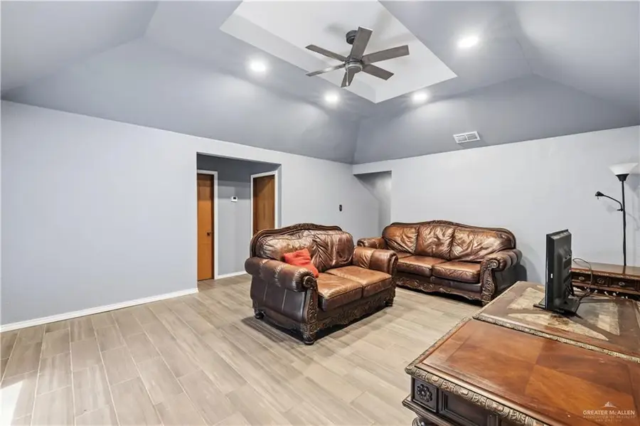 807 Orange Blossom Street, Pharr, TX 78577 - #2