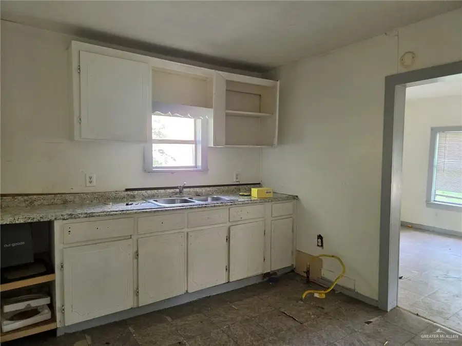 810 Pittman Street, Harlingen, TX 78550 - #3