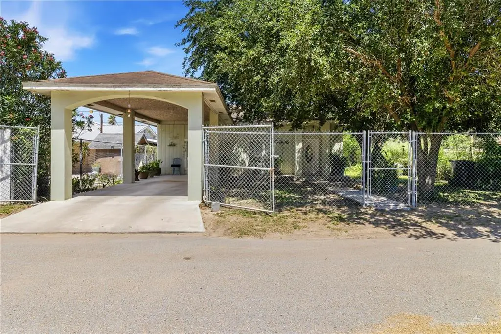 816 E 2nd Street, Rio Grande City, TX 78582 - #1