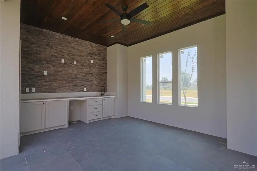 614 La Pointe Avenue, Alton, TX 78573 - #3