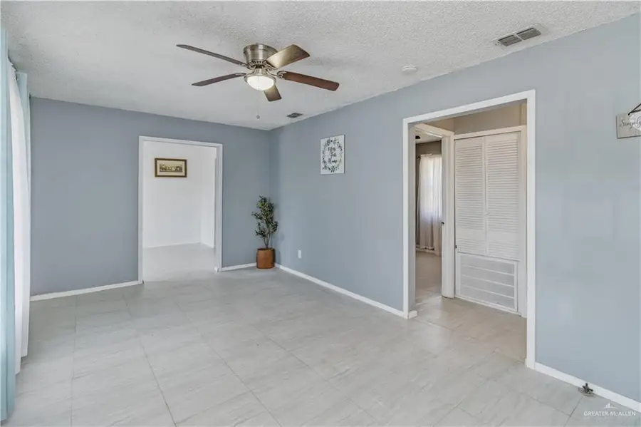 518 S 10th Street, Donna, TX 78537 - #3